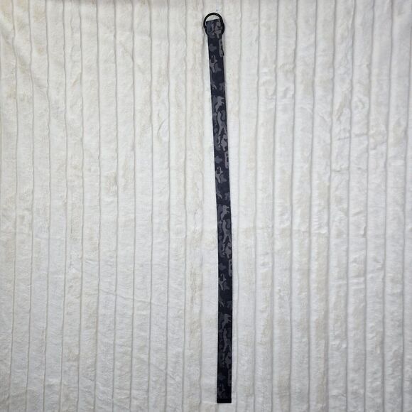 Vineyard Vines Men's Gray Camo Belt Canvas Silvertone Rings Size XS - Picture 1 of 6